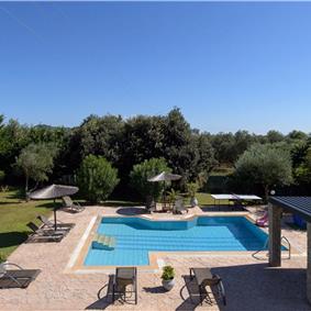 4 bedroom villa with pool, Chalikounas, sleeps 8